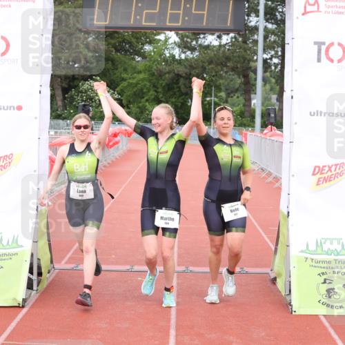 14.06.2026 - 7 Türme Triathlon Andreas Tolksdorf http://msf.ph/oto/9799139 14.06.2026 11:58:40 Ziel 487, 488, 489, 503 meine-sportfotos.de