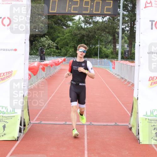 14.06.2026 - 7 Türme Triathlon Andreas Tolksdorf http://msf.ph/oto/9799145 14.06.2026 11:59:01 Ziel 413 meine-sportfotos.de