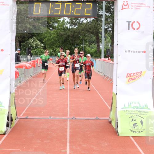14.06.2026 - 7 Türme Triathlon Andreas Tolksdorf http://msf.ph/oto/9799157 14.06.2026 12:00:21 Ziel 450, 451, 452, 453, 475, 476, 477 meine-sportfotos.de