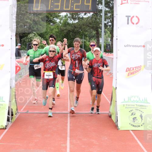 14.06.2026 - 7 Türme Triathlon Andreas Tolksdorf http://msf.ph/oto/9799163 14.06.2026 12:00:23 Ziel 450, 451, 452, 453, 475, 476, 477 meine-sportfotos.de
