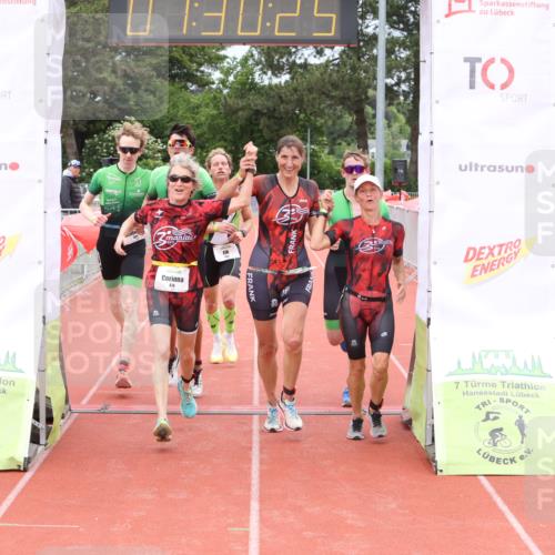 14.06.2026 - 7 Türme Triathlon Andreas Tolksdorf http://msf.ph/oto/9799164 14.06.2026 12:00:24 Ziel 450, 451, 452, 453, 475, 476, 477 meine-sportfotos.de
