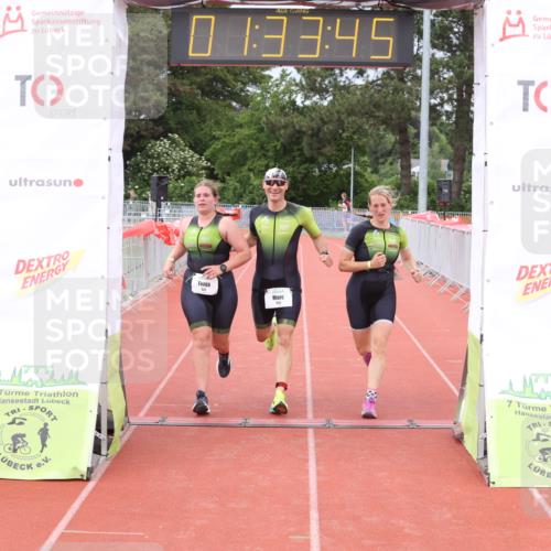 14.06.2026 - 7 Türme Triathlon Andreas Tolksdorf http://msf.ph/oto/9799182 14.06.2026 12:03:45 Ziel 531, 532, 533 meine-sportfotos.de
