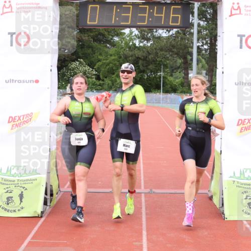 14.06.2026 - 7 Türme Triathlon Andreas Tolksdorf http://msf.ph/oto/9799186 14.06.2026 12:03:46 Ziel 531, 532, 533 meine-sportfotos.de