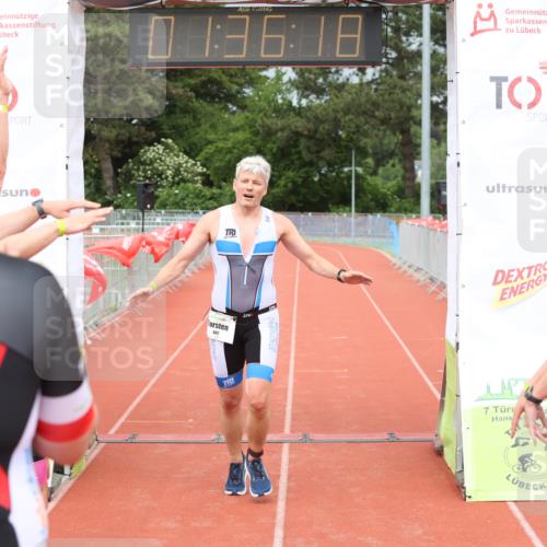 14.06.2026 - 7 Türme Triathlon Andreas Tolksdorf http://msf.ph/oto/9799207 14.06.2026 12:06:18 Ziel 447 meine-sportfotos.de