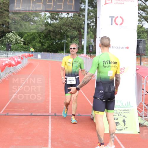 14.06.2026 - 7 Türme Triathlon Andreas Tolksdorf http://msf.ph/oto/9799229 14.06.2026 12:09:33 Ziel 461, 462, 463 meine-sportfotos.de