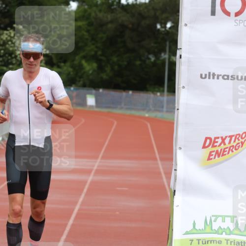 14.06.2026 - 7 Türme Triathlon Andreas Tolksdorf http://msf.ph/oto/9799246 14.06.2026 14:46:45 Ziel  meine-sportfotos.de