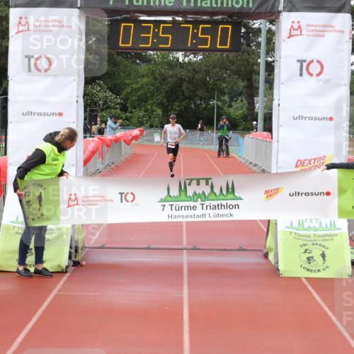 14.06.2026 - 7 Türme Triathlon Andreas Tolksdorf http://msf.ph/oto/9799254 14.06.2026 14:57:49 Ziel 805 meine-sportfotos.de