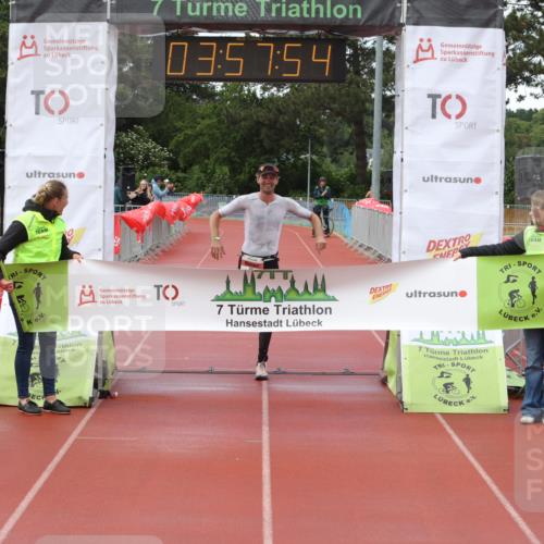 14.06.2026 - 7 Türme Triathlon Andreas Tolksdorf http://msf.ph/oto/9799263 14.06.2026 14:57:53 Ziel 805 meine-sportfotos.de