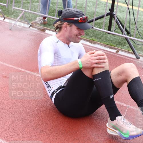 14.06.2026 - 7 Türme Triathlon Andreas Tolksdorf http://msf.ph/oto/9799279 14.06.2026 14:58:17 Ziel  meine-sportfotos.de
