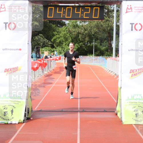 14.06.2026 - 7 Türme Triathlon Andreas Tolksdorf http://msf.ph/oto/9799310 14.06.2026 15:04:20 Ziel 878 meine-sportfotos.de