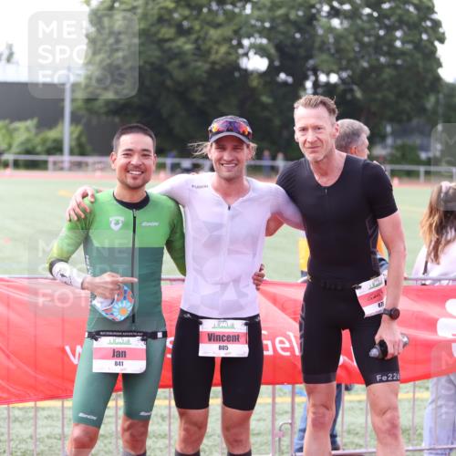 14.06.2026 - 7 Türme Triathlon Andreas Tolksdorf http://msf.ph/oto/9799323 14.06.2026 15:04:59 Ziel  meine-sportfotos.de