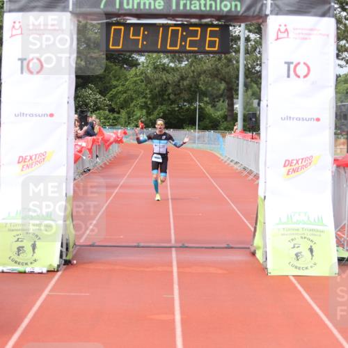14.06.2026 - 7 Türme Triathlon Andreas Tolksdorf http://msf.ph/oto/9799339 14.06.2026 15:10:25 Ziel 1136 meine-sportfotos.de