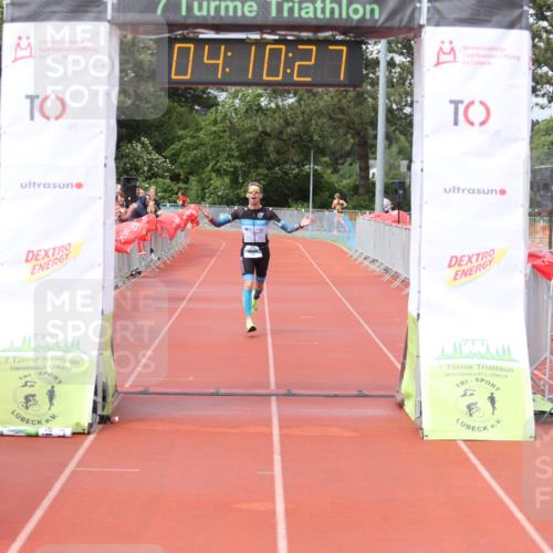 14.06.2026 - 7 Türme Triathlon Andreas Tolksdorf http://msf.ph/oto/9799341 14.06.2026 15:10:25 Ziel 1136 meine-sportfotos.de