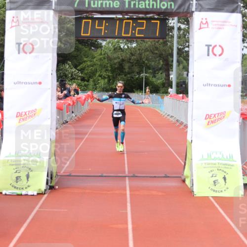 14.06.2026 - 7 Türme Triathlon Andreas Tolksdorf http://msf.ph/oto/9799342 14.06.2026 15:10:25 Ziel 1136 meine-sportfotos.de