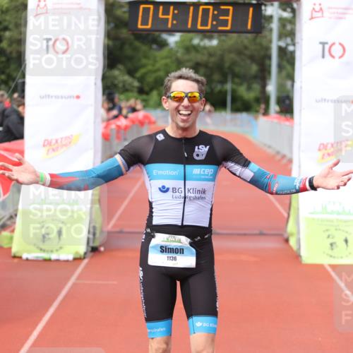 14.06.2026 - 7 Türme Triathlon Andreas Tolksdorf http://msf.ph/oto/9799355 14.06.2026 15:10:30 Ziel 1136 meine-sportfotos.de