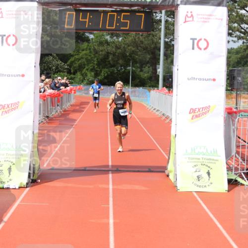 14.06.2026 - 7 Türme Triathlon Andreas Tolksdorf http://msf.ph/oto/9799361 14.06.2026 15:10:56 Ziel 931, 1042 meine-sportfotos.de