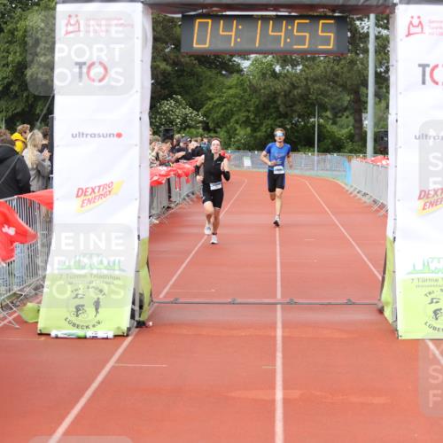 14.06.2026 - 7 Türme Triathlon Andreas Tolksdorf http://msf.ph/oto/9799399 14.06.2026 15:14:54 Ziel 957, 1103 meine-sportfotos.de