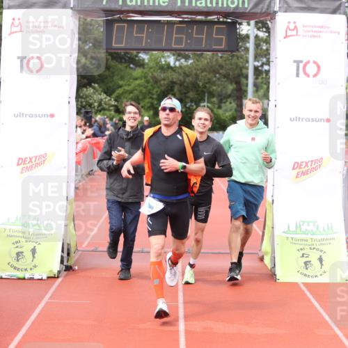 14.06.2026 - 7 Türme Triathlon Andreas Tolksdorf http://msf.ph/oto/9799432 14.06.2026 15:16:44 Ziel 689, 1088, 1144 meine-sportfotos.de