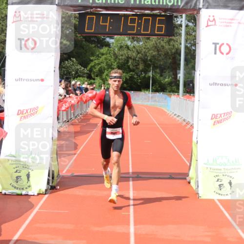 14.06.2026 - 7 Türme Triathlon Andreas Tolksdorf http://msf.ph/oto/9799460 14.06.2026 15:19:05 Ziel 863 meine-sportfotos.de