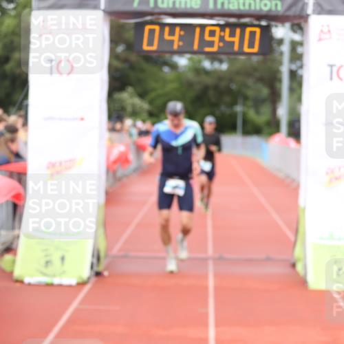 14.06.2026 - 7 Türme Triathlon Andreas Tolksdorf http://msf.ph/oto/9799466 14.06.2026 15:19:39 Ziel 977, 1113 meine-sportfotos.de