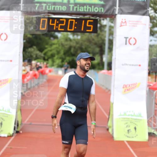 14.06.2026 - 7 Türme Triathlon Andreas Tolksdorf http://msf.ph/oto/9799479 14.06.2026 15:20:13 Ziel 942 meine-sportfotos.de