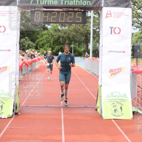 14.06.2026 - 7 Türme Triathlon Andreas Tolksdorf http://msf.ph/oto/9799481 14.06.2026 15:20:23 Ziel 838, 947 meine-sportfotos.de
