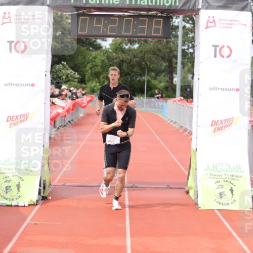 14.06.2026 - 7 Türme Triathlon Andreas Tolksdorf http://msf.ph/oto/9799490 14.06.2026 15:20:36 Ziel 947, 1014, 1157 meine-sportfotos.de