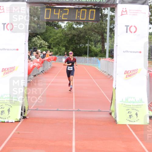 14.06.2026 - 7 Türme Triathlon Andreas Tolksdorf http://msf.ph/oto/9799495 14.06.2026 15:20:59 Ziel 995 meine-sportfotos.de