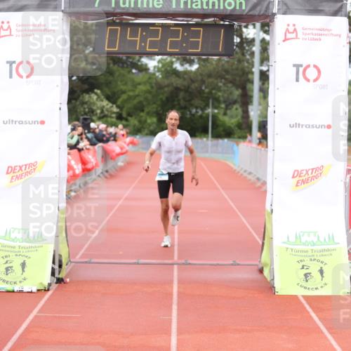 14.06.2026 - 7 Türme Triathlon Andreas Tolksdorf http://msf.ph/oto/9799513 14.06.2026 15:22:30 Ziel 1152 meine-sportfotos.de