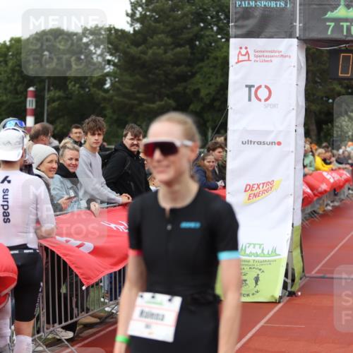 14.06.2026 - 7 Türme Triathlon Andreas Tolksdorf http://msf.ph/oto/9799557 14.06.2026 15:24:11 Ziel 881, 1073 meine-sportfotos.de