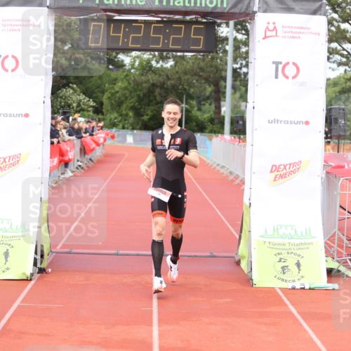 14.06.2026 - 7 Türme Triathlon Andreas Tolksdorf http://msf.ph/oto/9799607 14.06.2026 15:25:23 Ziel 746 meine-sportfotos.de