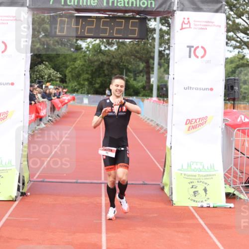 14.06.2026 - 7 Türme Triathlon Andreas Tolksdorf http://msf.ph/oto/9799610 14.06.2026 15:25:23 Ziel 746 meine-sportfotos.de