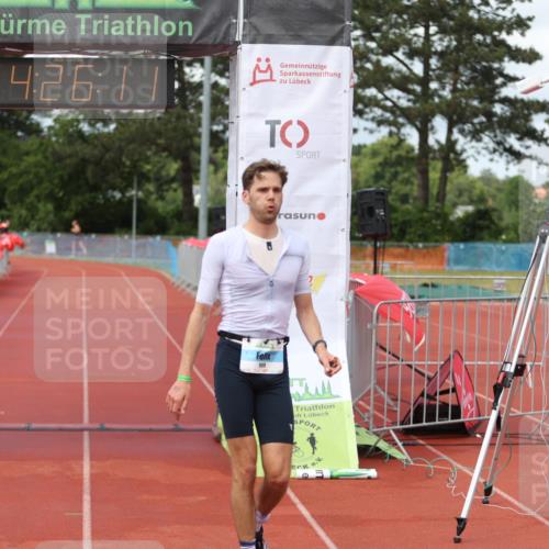 14.06.2026 - 7 Türme Triathlon Andreas Tolksdorf http://msf.ph/oto/9799676 14.06.2026 15:26:10 Ziel 999 meine-sportfotos.de