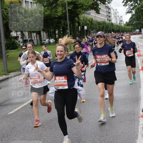 14.06.2026 - REWE Women's Run Jannik Wohlers http://msf.ph/oto/9799678 14.06.2026 10:39:25 Laufen 5821, 5675, 57, 6777 meine-sportfotos.de