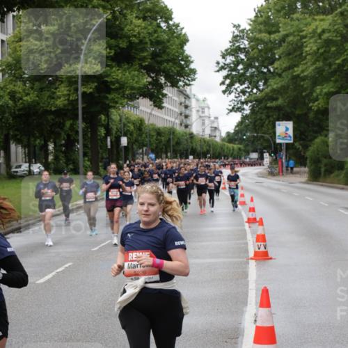 14.06.2026 - REWE Women's Run Jannik Wohlers http://msf.ph/oto/9799697 14.06.2026 10:39:29 Laufen 5226, 550 meine-sportfotos.de