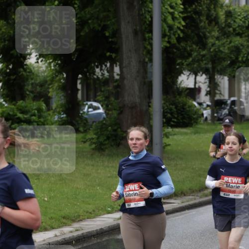 14.06.2026 - REWE Women's Run Jannik Wohlers http://msf.ph/oto/9799758 14.06.2026 10:39:35 Laufen 5569, 657, 5595 meine-sportfotos.de