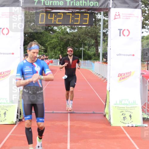 14.06.2026 - 7 Türme Triathlon Andreas Tolksdorf http://msf.ph/oto/9799841 14.06.2026 15:27:32 Ziel 851, 994 meine-sportfotos.de