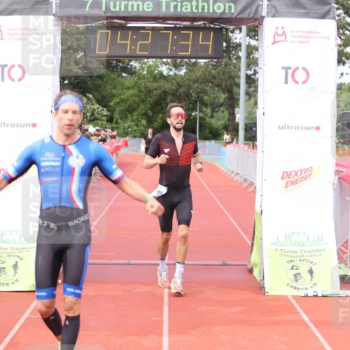 14.06.2026 - 7 Türme Triathlon Andreas Tolksdorf http://msf.ph/oto/9799852 14.06.2026 15:27:33 Ziel 851, 994 meine-sportfotos.de