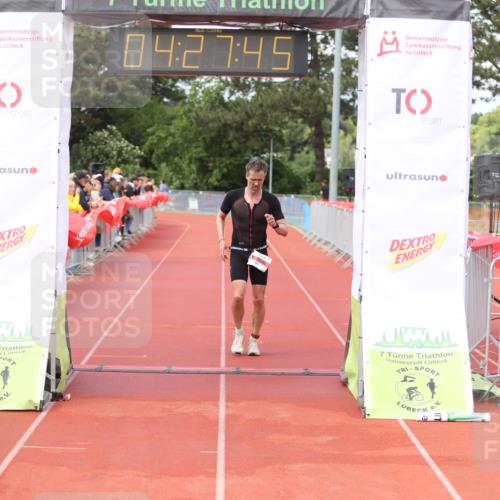 14.06.2026 - 7 Türme Triathlon Andreas Tolksdorf http://msf.ph/oto/9799866 14.06.2026 15:27:44 Ziel 828 meine-sportfotos.de