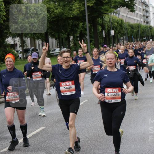 14.06.2026 - REWE Women's Run Jannik Wohlers http://msf.ph/oto/9799867 14.06.2026 10:39:44 Laufen 5966, 5455, 657, 5886, 7 meine-sportfotos.de