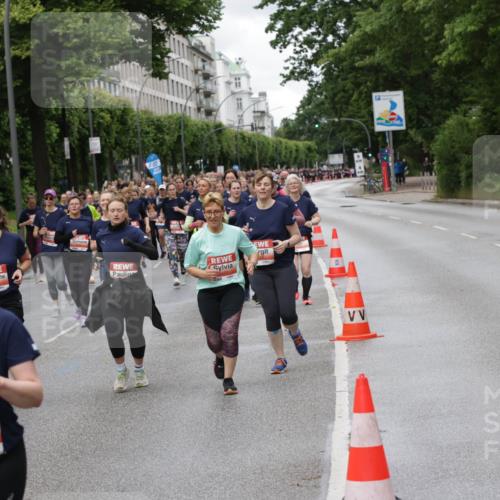 14.06.2026 - REWE Women's Run Jannik Wohlers http://msf.ph/oto/9799873 14.06.2026 10:39:45 Laufen 5886, 57 meine-sportfotos.de