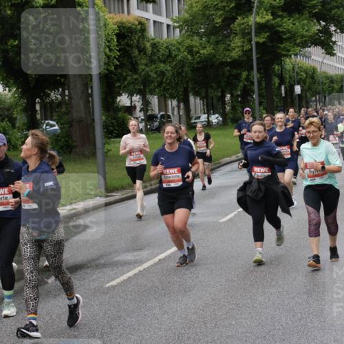 14.06.2026 - REWE Women's Run Jannik Wohlers http://msf.ph/oto/9799896 14.06.2026 10:39:47 Laufen 5991 meine-sportfotos.de