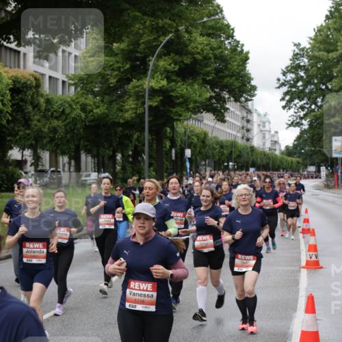 14.06.2026 - REWE Women's Run Jannik Wohlers http://msf.ph/oto/9799905 14.06.2026 10:39:50 Laufen 7, 5716, 7, 6054, 7 meine-sportfotos.de