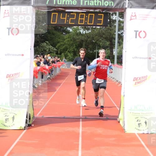 14.06.2026 - 7 Türme Triathlon Andreas Tolksdorf http://msf.ph/oto/9799926 14.06.2026 15:28:01 Ziel 906, 1171 meine-sportfotos.de