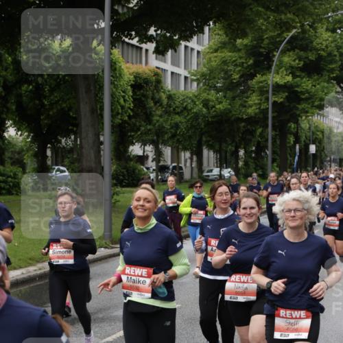 14.06.2026 - REWE Women's Run Jannik Wohlers http://msf.ph/oto/9799938 14.06.2026 10:39:51 Laufen 5454, 5532, 657, 6054, 7, 57, 6056 meine-sportfotos.de