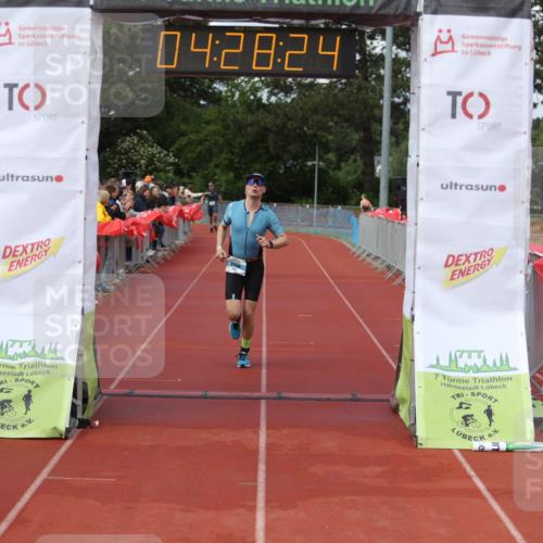 14.06.2026 - 7 Türme Triathlon Andreas Tolksdorf http://msf.ph/oto/9799945 14.06.2026 15:28:23 Ziel 1029, 1058 meine-sportfotos.de