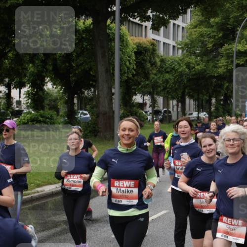 14.06.2026 - REWE Women's Run Jannik Wohlers http://msf.ph/oto/9799949 14.06.2026 10:39:51 Laufen 5454, 5532, 6054, 57, 6056 meine-sportfotos.de