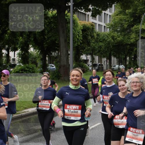 14.06.2026 - REWE Women's Run Jannik Wohlers http://msf.ph/oto/9799952 14.06.2026 10:39:51 Laufen 5454, 5532, 7, 6054, 57, 6056, 7 meine-sportfotos.de