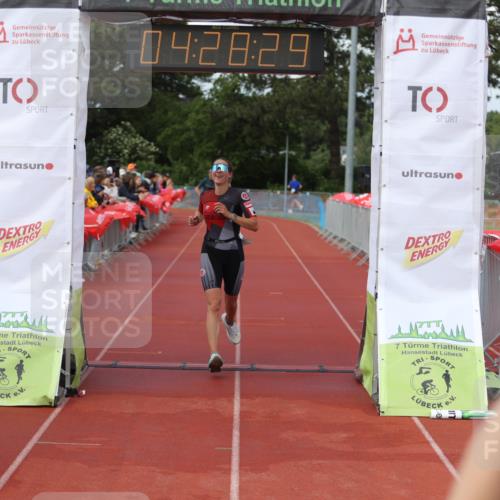 14.06.2026 - 7 Türme Triathlon Andreas Tolksdorf http://msf.ph/oto/9799970 14.06.2026 15:28:28 Ziel 1029, 1058, 1081 meine-sportfotos.de