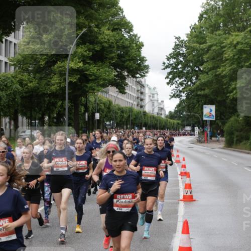 14.06.2026 - REWE Women's Run Jannik Wohlers http://msf.ph/oto/9799991 14.06.2026 10:39:56 Laufen 5453, 5050 meine-sportfotos.de